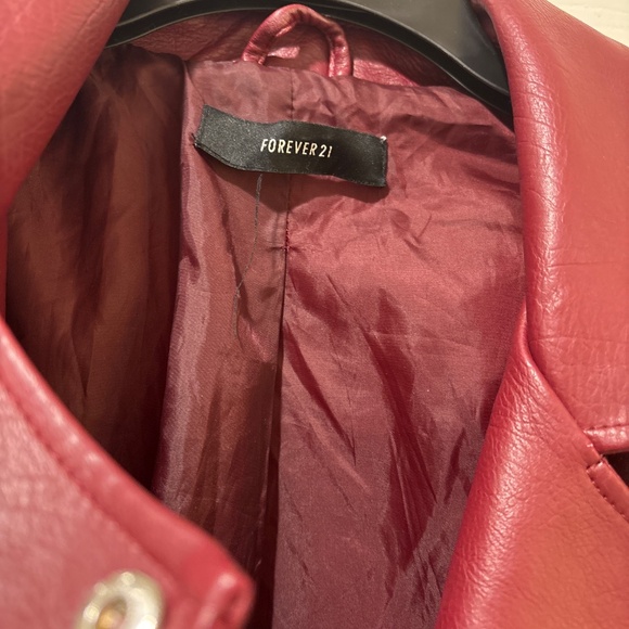 Ladies’ Forever 21 biker jacket in dark red imitation leather - Picture 2 of 4